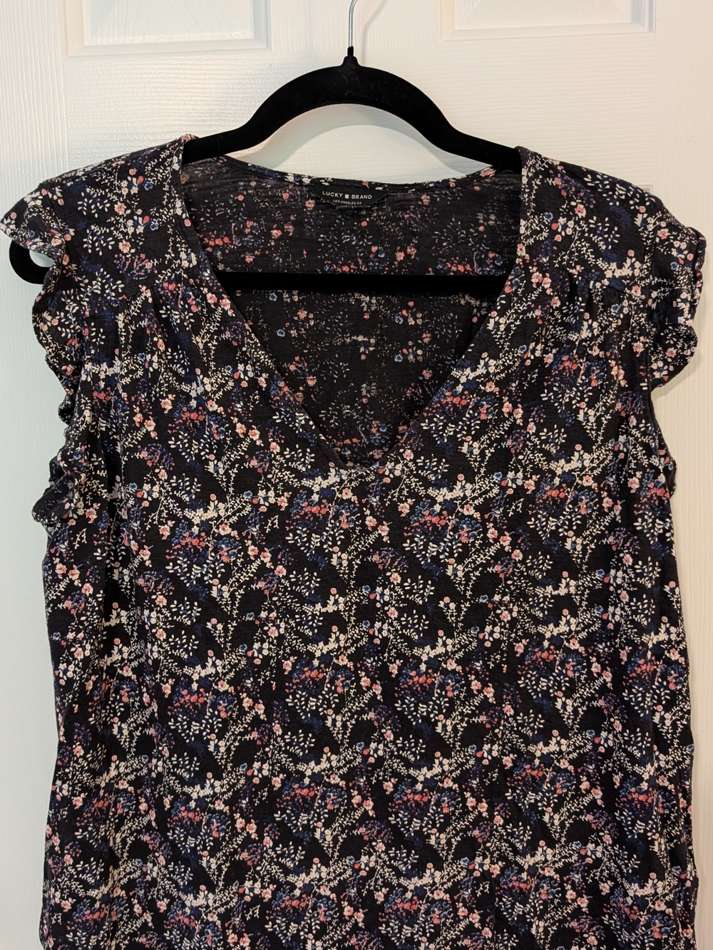 Lucky Brand Navy Floral V-Neck Flutter Sleeve Top